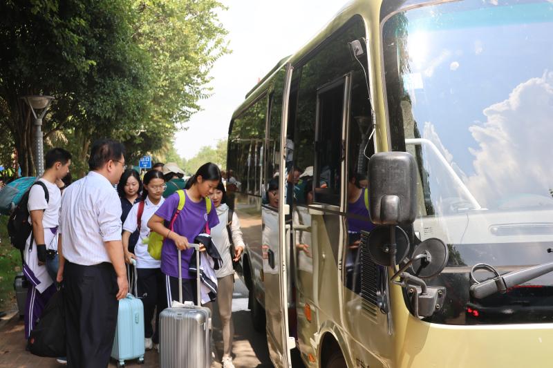 1758302073.jpg 4T8A6851(1).jpg