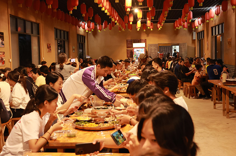 1758633970.jpg 4T8A7647.jpg