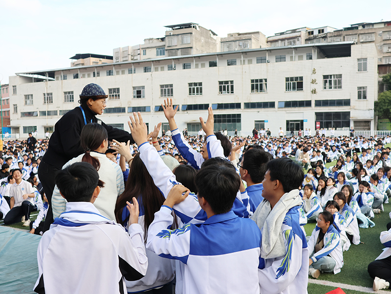 1762390524.jpg 18.jpg